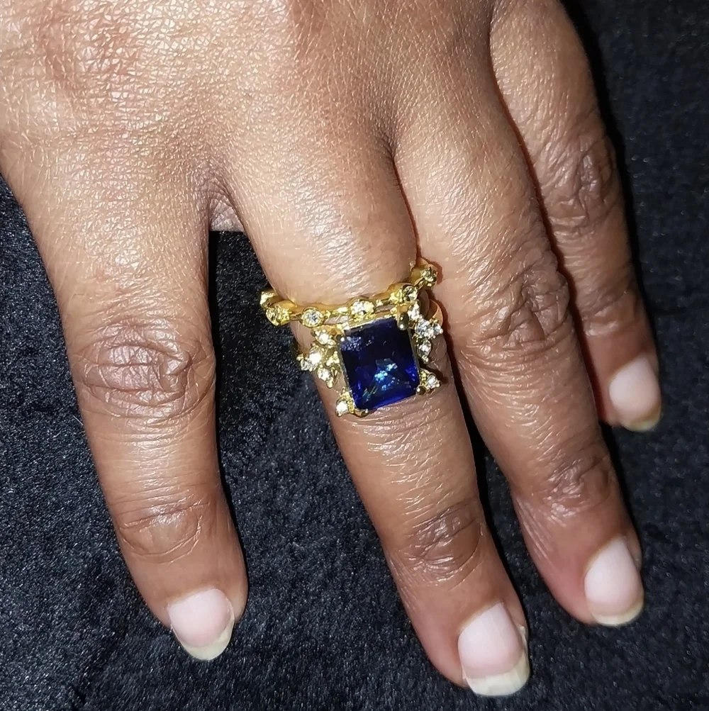 Elegant Gold and Blue Gemstone Ring Sz 6.5